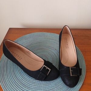 Journee Collection Women's Black Flats